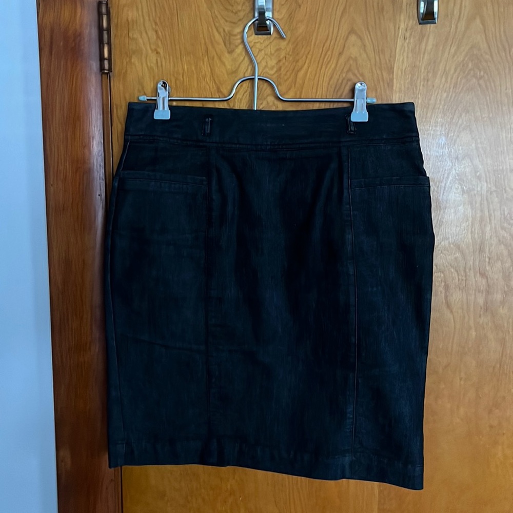 Kenneth Cole Reaction above the knee  denim skirt with side zip